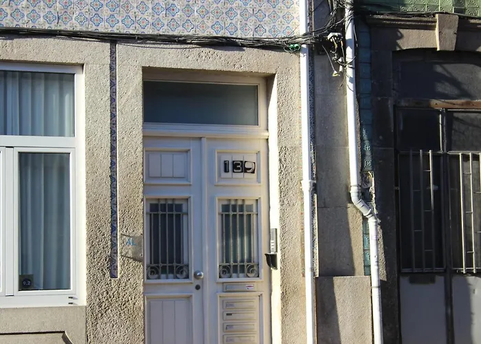 Practical And Comfortable With Garden *