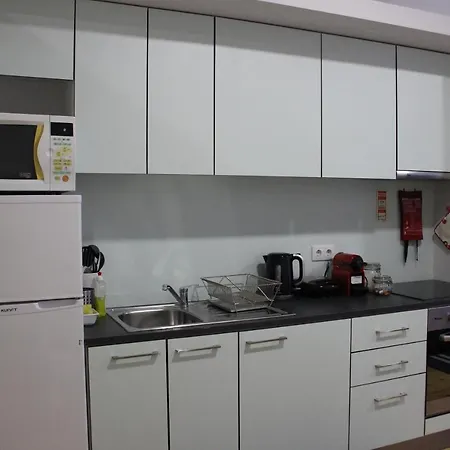 Practical And Comfortable With Garden * פורטו