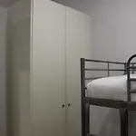 Practical And Comfortable With Garden Apartmán *