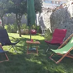 Practical And Comfortable With Garden Porto