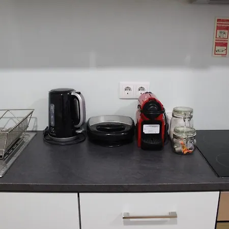 Practical And Comfortable With Garden *