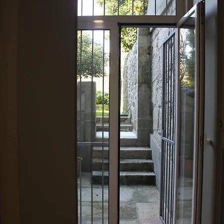 Practical And Comfortable With Garden Apartmán *